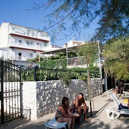 In With Sea View, Balcony, Air Conditioning, Wi-fi Apartment Duce